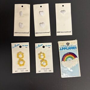 Lot of Vintage Buttons 5 White JBH Imports Heart and  4 Yellow Le Bouton Daisy